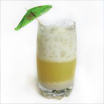 mißglückter Cocktail im Glas